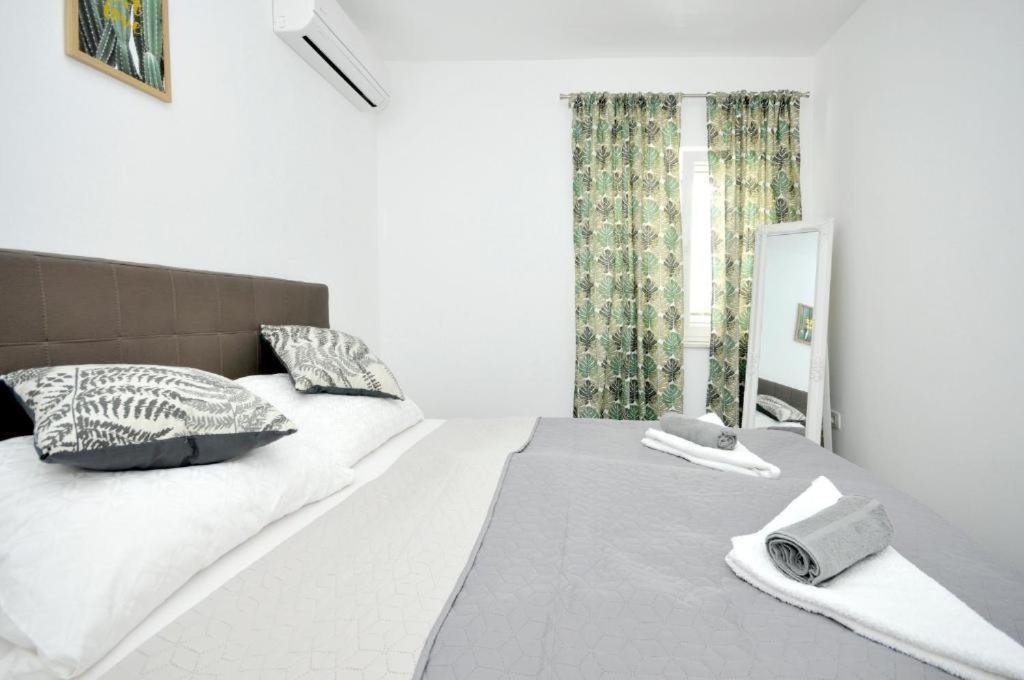 Villa Carolina โตรกีร์ ภายนอก รูปภาพ